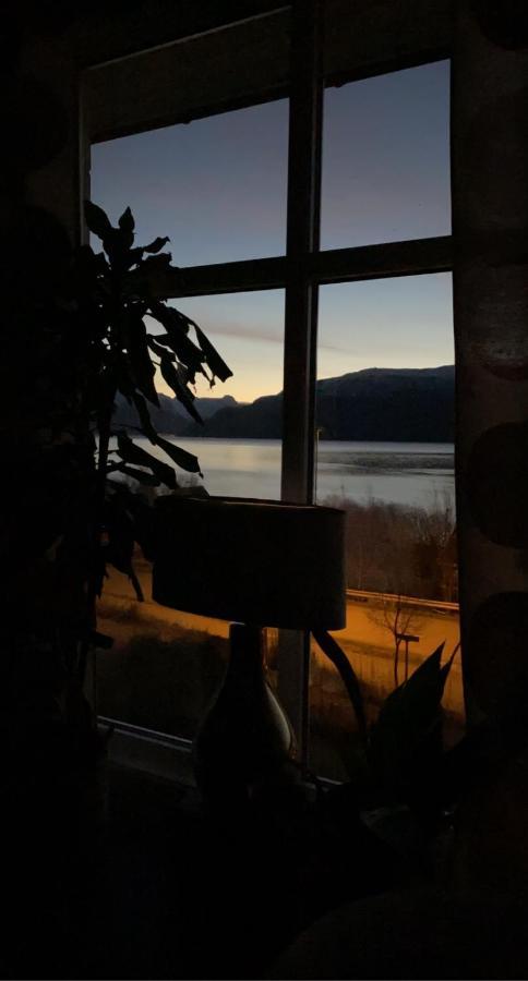Lyngen, Mackay Appartment, Lyngen Lyngseidet Luaran gambar
